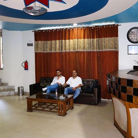 Hotel River Bank Mandi Extérieur photo