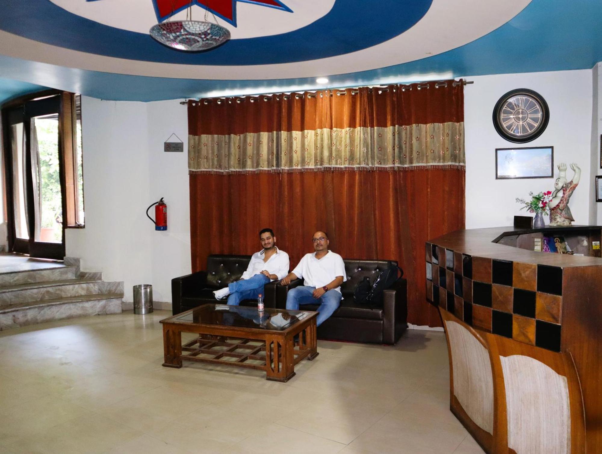 Hotel River Bank Mandi Extérieur photo
