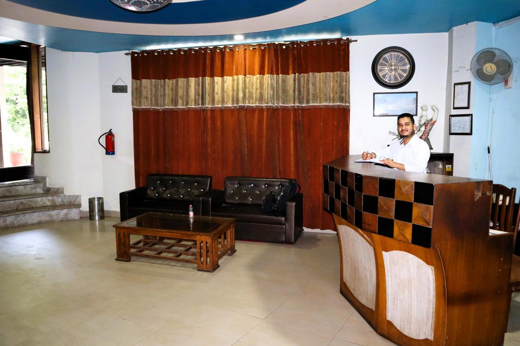 Hotel River Bank Mandi Extérieur photo